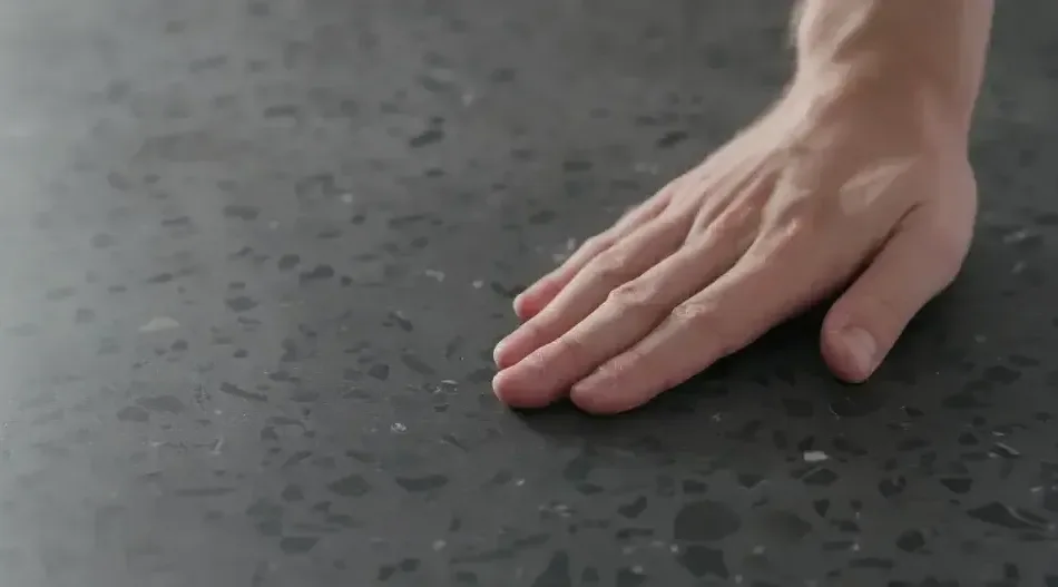 Terrazzo: Wissenswertes rund um den mineralischen Bodenbelag