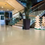 Wie pflege ich meinen Mikrozementboden oder -wand?